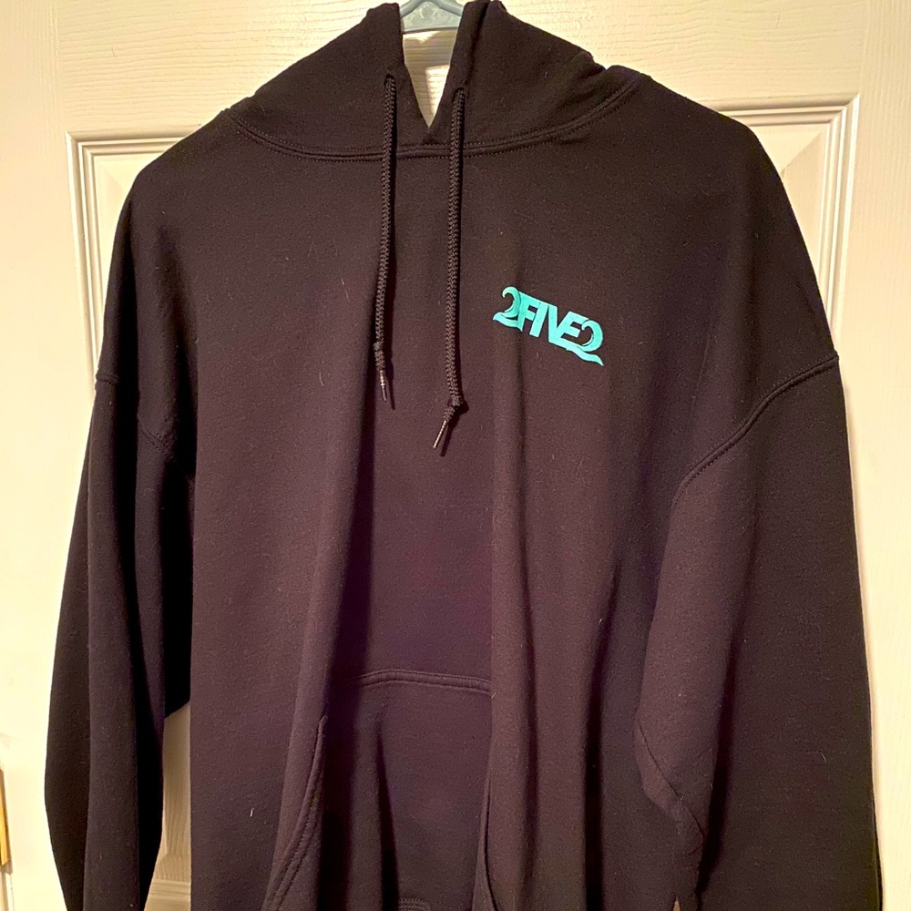 NWOT 252 Hoodie 🌊